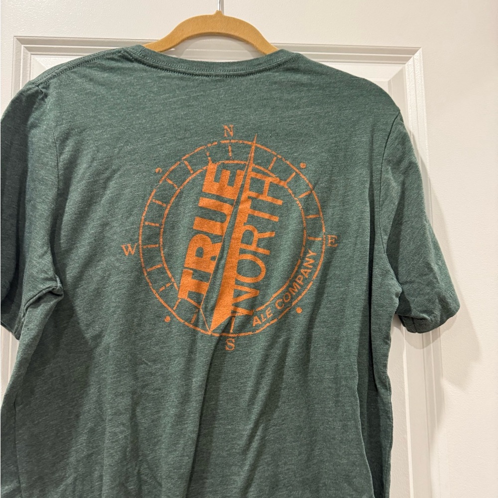 Men's Green True North Brewing T-Shirt - Picture 2 of 3